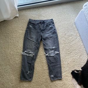 American Eagle High-rise Mom Jeans